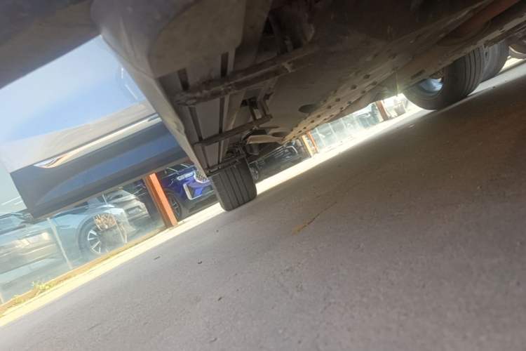Used Bestune T99 2020 20TD Automatic Premium Edition Right Side Sill