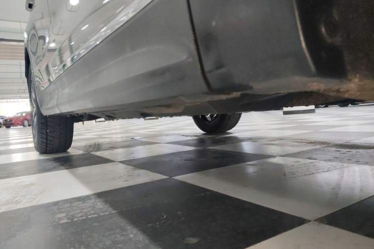 Used Bestune T99 2020 20TD Automatic Sport Premium Edition Right Side Sill