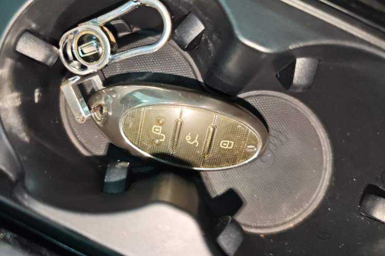 Used Bestune T99 2020 20TD Automatic Premium Edition Vehicle Key