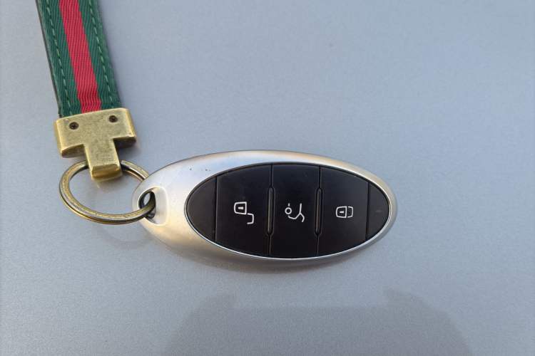 Used Bestune T99 2020 20TD Automatic Premium Edition Vehicle Key