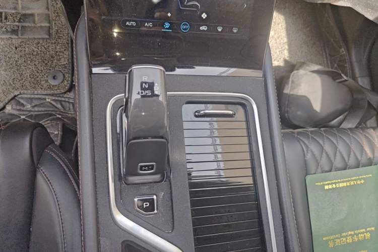 Used Bestune T99 2020 20TD Automatic Premium Edition Gear Lever