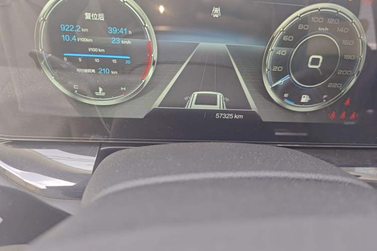 Used Bestune T99 2020 20TD Automatic Premium Edition Odometer Close Up