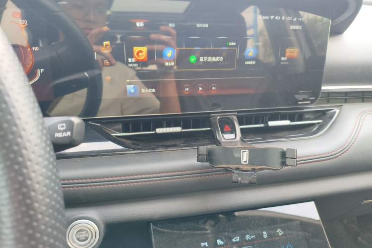 Used Bestune T99 2020 20TD Automatic Sport Premium Edition Audio And AC Panel