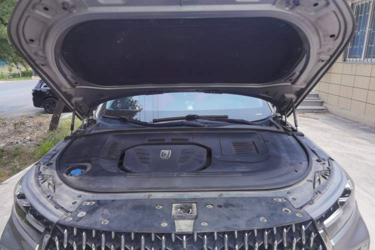 Used Bestune T99 2020 20TD Automatic Premium Edition Engine Bay