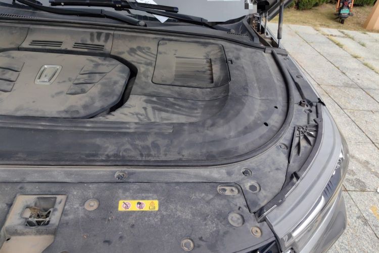 Used Bestune T99 2020 20TD Automatic Premium Edition Engine Bay Left