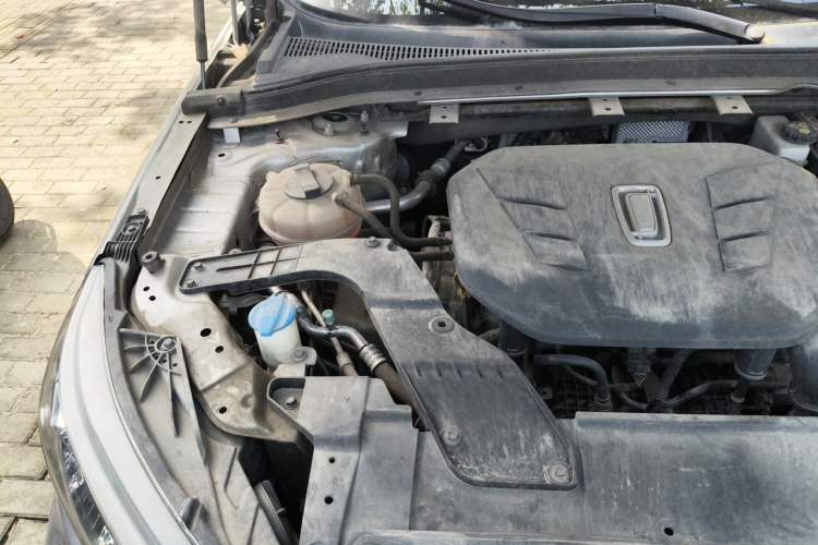 Used Bestune T99 2020 20TD Automatic Luxury Edition Engine Bay Right