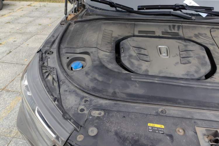 Used Bestune T99 2020 20TD Automatic Premium Edition Engine Bay Right