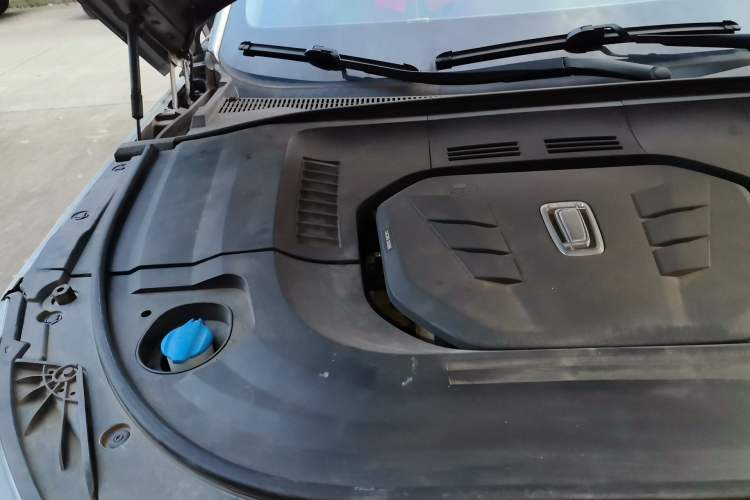 Used Bestune T99 2020 20TD Automatic Premium Edition Engine Bay Right