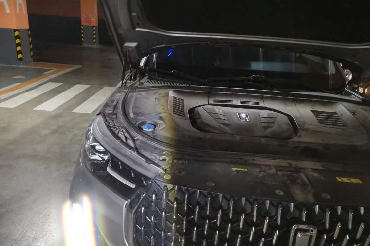 Used Bestune T99 2020 20TD Automatic Premium Edition Engine Bay Right
