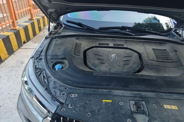Used Bestune T99 2020 20TD Automatic Premium Edition Engine Bay Right