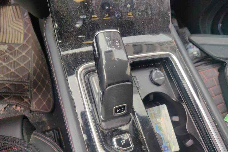 Used Bestune T99 2020 20TD Automatic Premium Edition Gear Lever