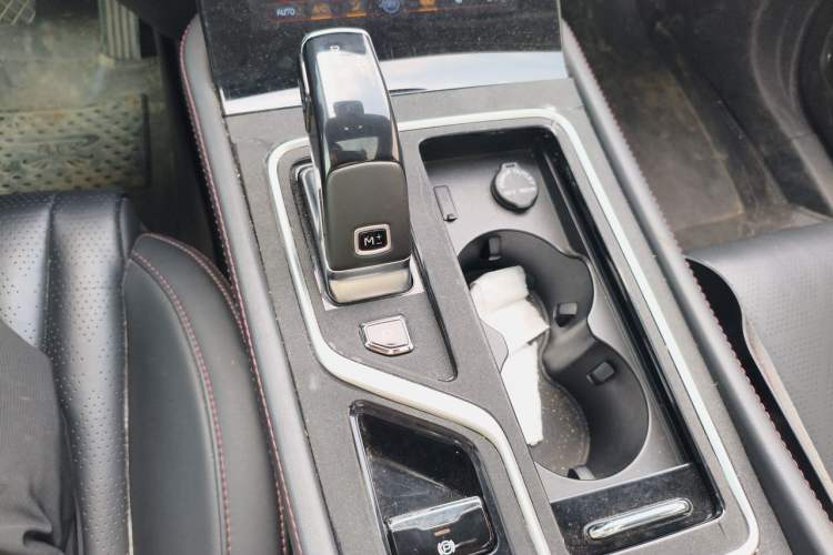 Used Bestune T99 2020 20TD Automatic Sport Premium Edition Gear Lever