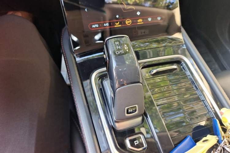 Used Bestune T99 2020 20TD Automatic Sport Premium Edition Gear Lever