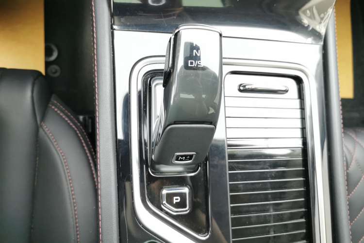 Used Bestune T99 2020 20TD Automatic Premium Edition Gear Lever