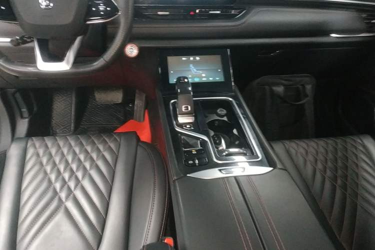Used Bestune T99 2020 20TD Automatic Luxury Edition Gear Lever