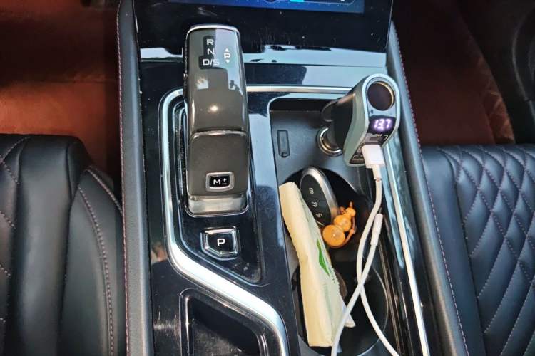 Used Bestune T99 2020 20TD Automatic Premium Edition Gear Lever