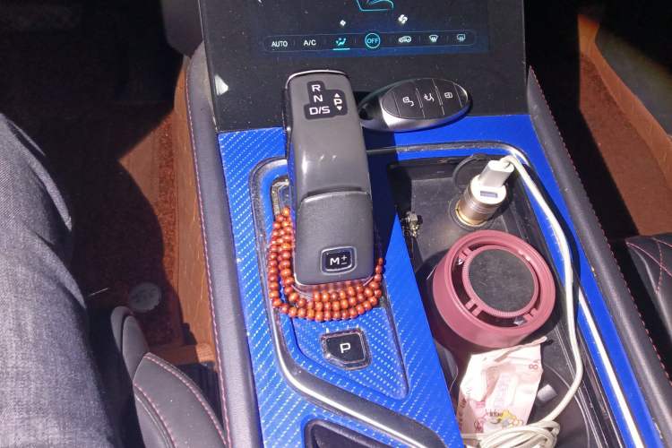 Used Bestune T99 2020 20TD Automatic Luxury Edition Gear Lever