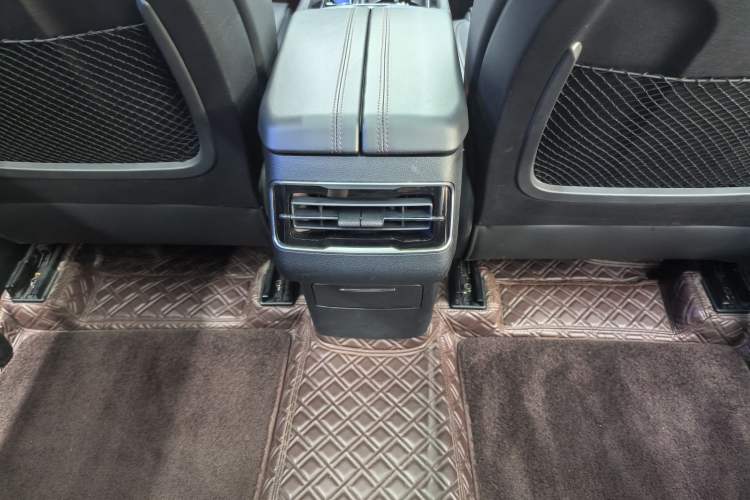 Used Bestune T99 2020 20TD Automatic Sport Premium Edition Interior 11