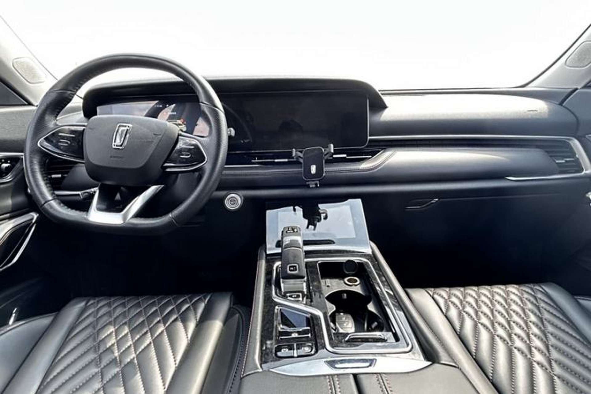 Used Bestune T99 2020 20TD Automatic Prestige Edition Interior 9