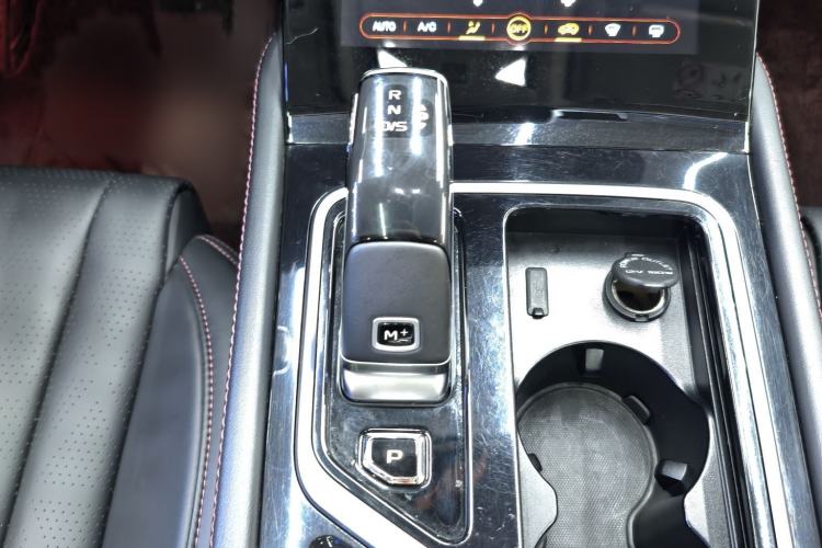 Used Bestune T99 2020 20TD Automatic Sport Premium Edition Interior 9