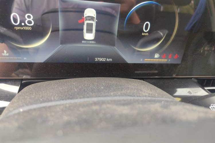 Used Bestune T99 2020 20TD Automatic Premium Edition Odometer Close Up