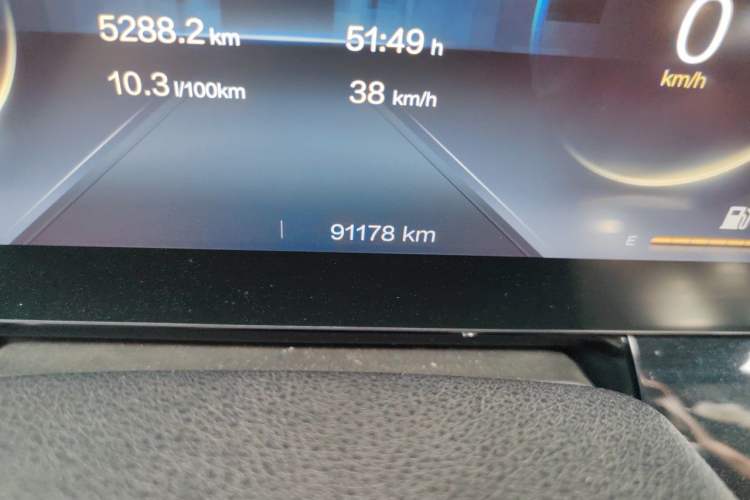 Used Bestune T99 2020 20TD Automatic Flagship Model Odometer Close Up