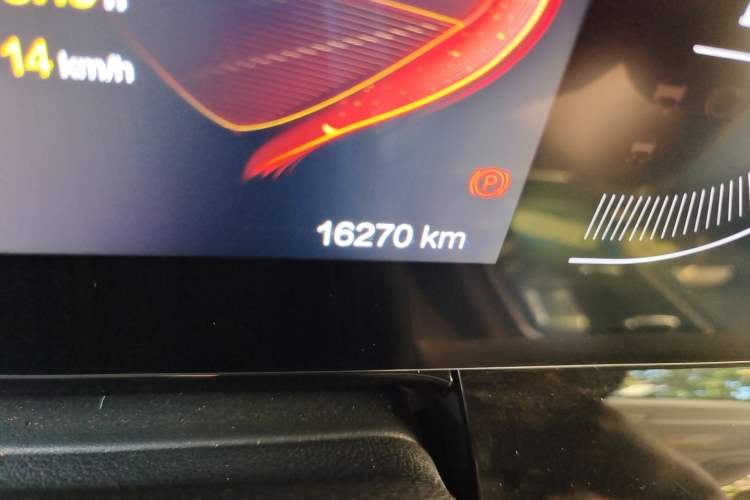 Used Bestune T99 2020 20TD Automatic Sport Premium Edition Odometer Close Up