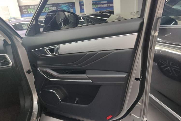 Used Bestune T99 2020 20TD Automatic Sport Premium Edition Right Front Door Interior