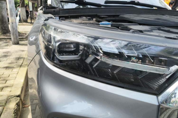 Used Bestune T99 2020 20TD Automatic Luxury Edition Right Front Headlight