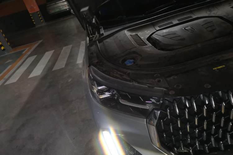 Used Bestune T99 2020 20TD Automatic Premium Edition Right Front Headlight
