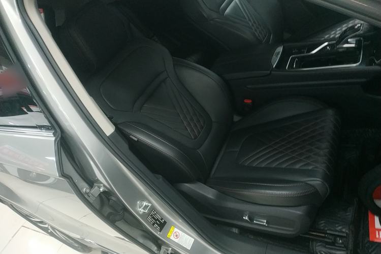 Used Bestune T99 2020 20TD Automatic Luxury Edition Right Front Seat