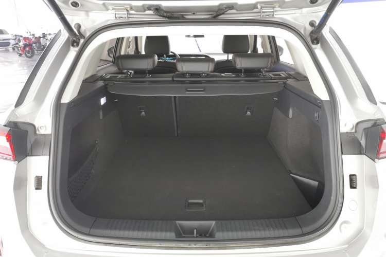 Used Bestune T99 2020 20TD Automatic Premium Edition Trunk