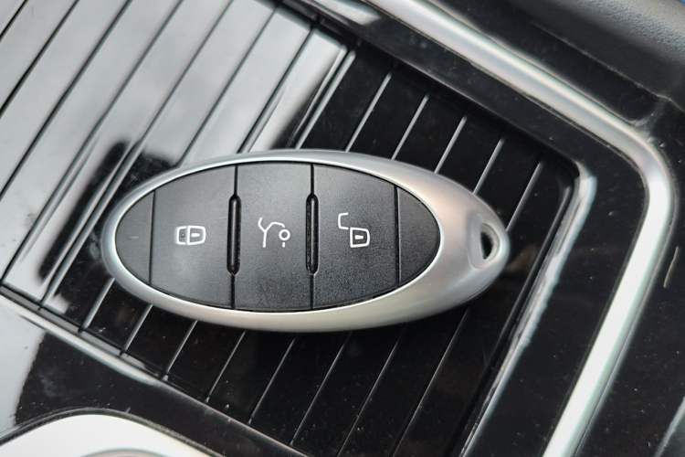 Used Bestune T99 2020 20TD Automatic Premium Edition Vehicle Key