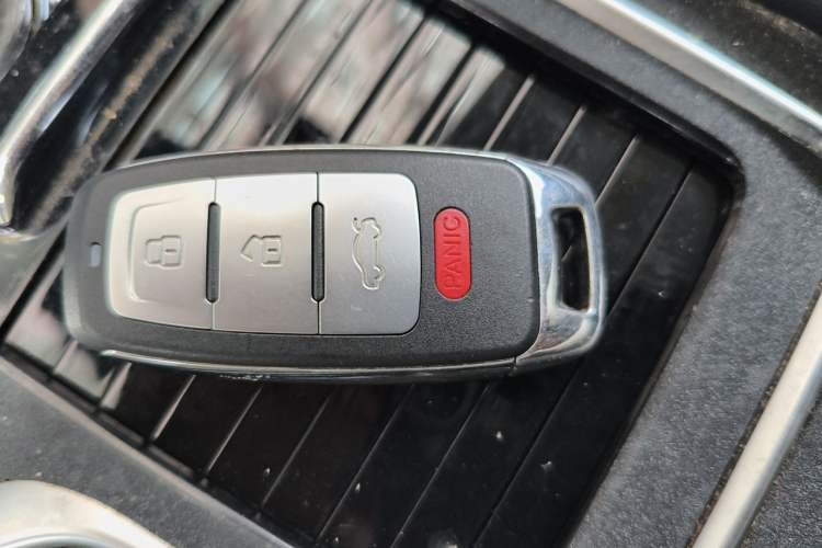 Used Bestune T99 2020 20TD Automatic Flagship Model Vehicle Key