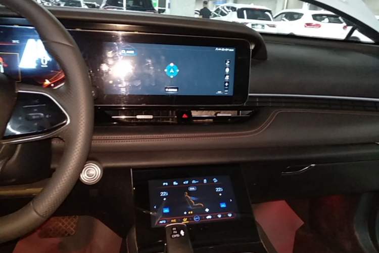 Used Bestune T99 2020 20TD Automatic Sport Premium Edition Audio And AC Panel