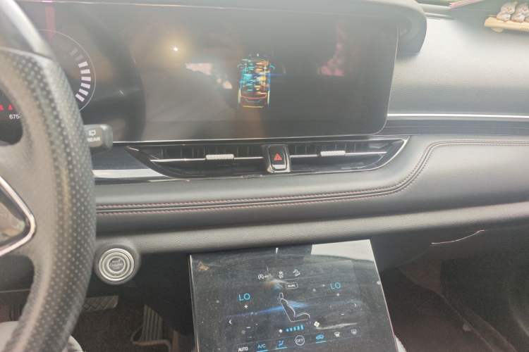 Used Bestune T99 2020 20TD Automatic Luxury Edition Audio And AC Panel