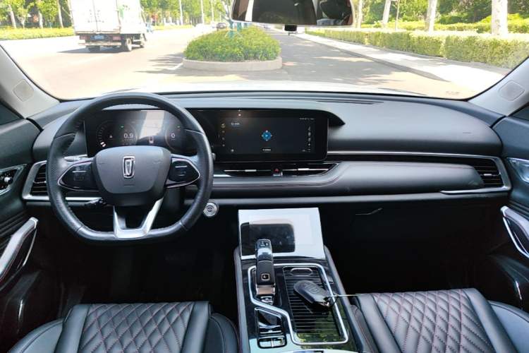 Used Bestune T99 2020 20TD Automatic Luxury Edition Center Console
