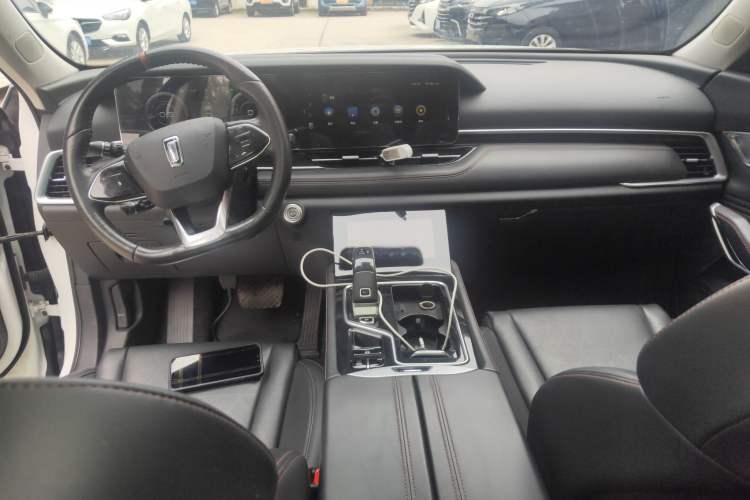 Used Bestune T99 2020 20TD Automatic Sport Premium Edition Center Console