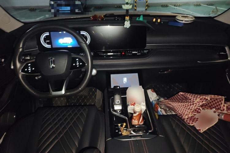 Used Bestune T99 2020 20TD Automatic Luxury Edition Center Console