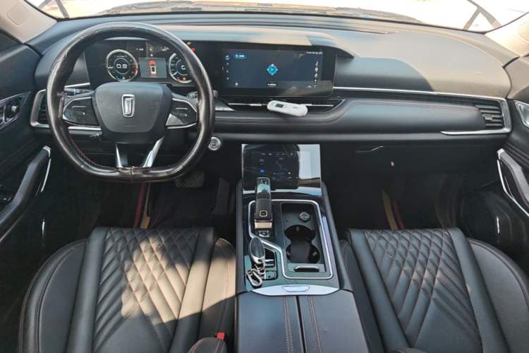 Used Bestune T99 2020 20TD Automatic Premium Edition Center Console