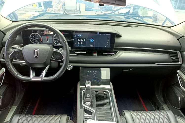 Used Bestune T99 2020 20TD Automatic Premium Edition Center Console
