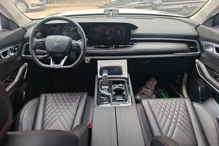 Used Bestune T99 2020 20TD Automatic Prestige Edition Center Console