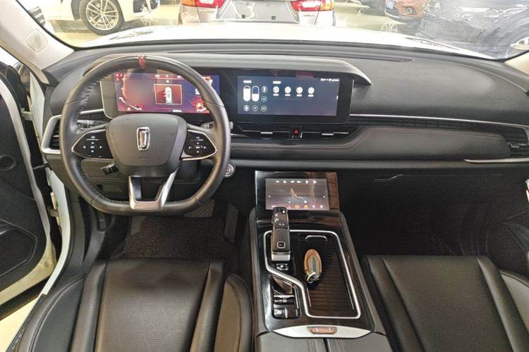 Used Bestune T99 2020 20TD Automatic Sport Premium Edition Center Console