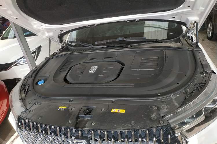 Used Bestune T99 2020 20TD Automatic Prestige Edition Engine Bay