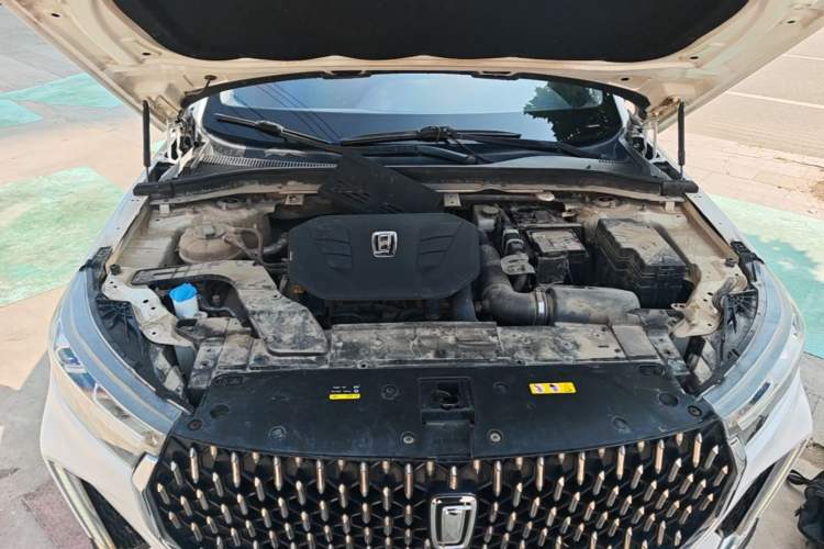 Used Bestune T99 2020 20TD Automatic Premium Edition Engine Bay