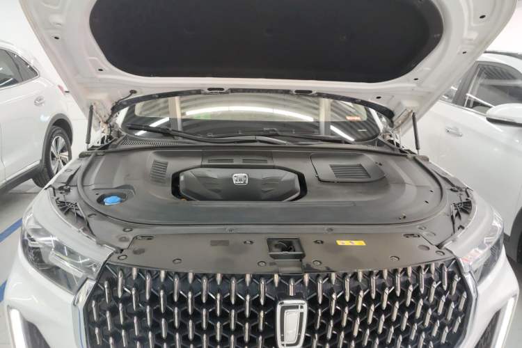 Used Bestune T99 2020 20TD Automatic Prestige Edition Engine Bay