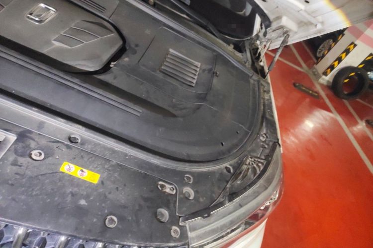 Used Bestune T99 2020 20TD Automatic Luxury Edition Engine Bay Left
