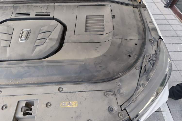 Used Bestune T99 2020 20TD Automatic Sport Premium Edition Engine Bay Left