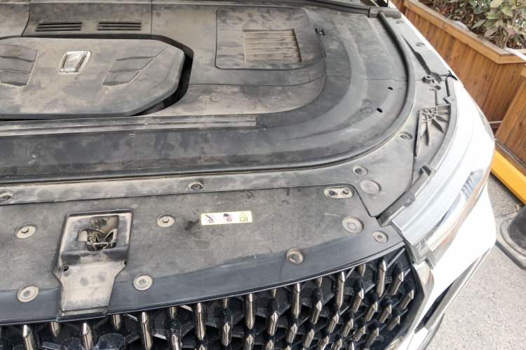 Used Bestune T99 2020 20TD Automatic Premium Edition Engine Bay Left