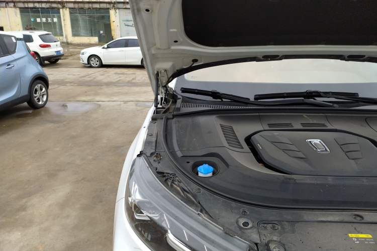 Used Bestune T99 2020 20TD Automatic Premium Edition Engine Bay Right